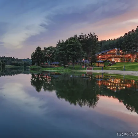 Hotell Esperanza Lake Resort 5*