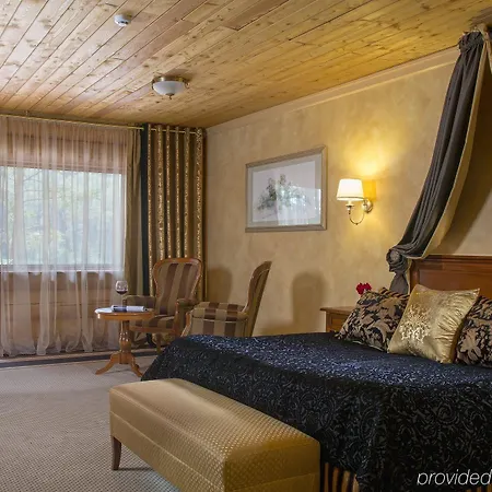 Esperanza Lake Resort 5*